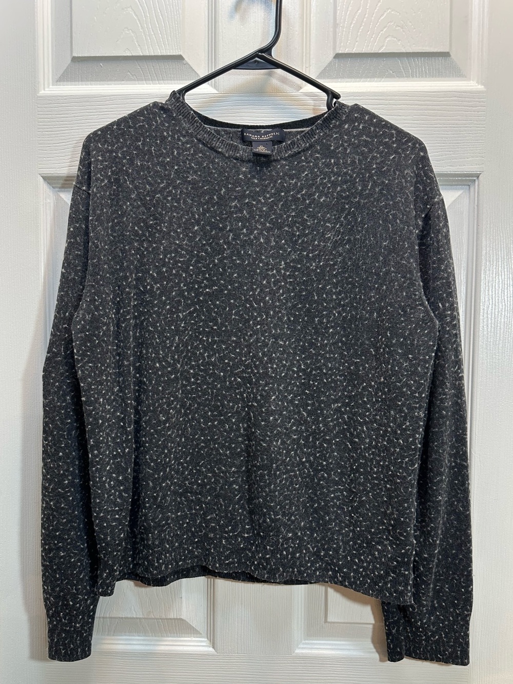 Vintage Banana Republic Black Speckled Crewneck Sweater Unisex Silk/Cashmere